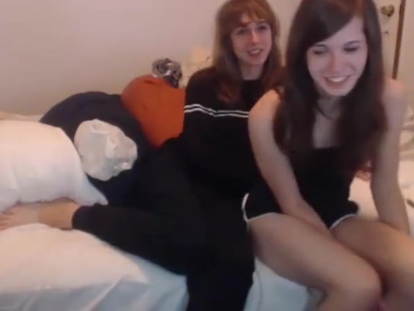 2 girls in love