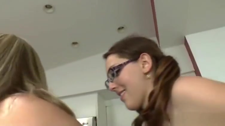 Ts Franchezka fucks her maid Nickey Huntsman and facials her