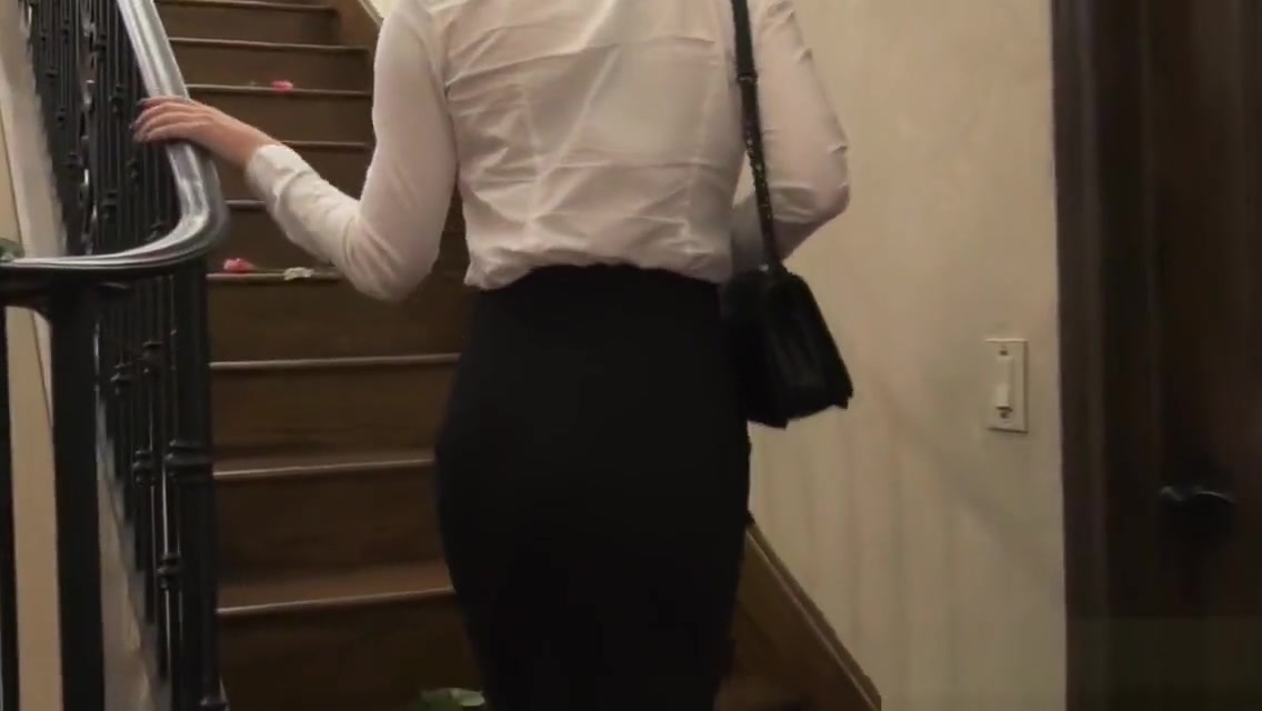 Tgirl in stockings banged
