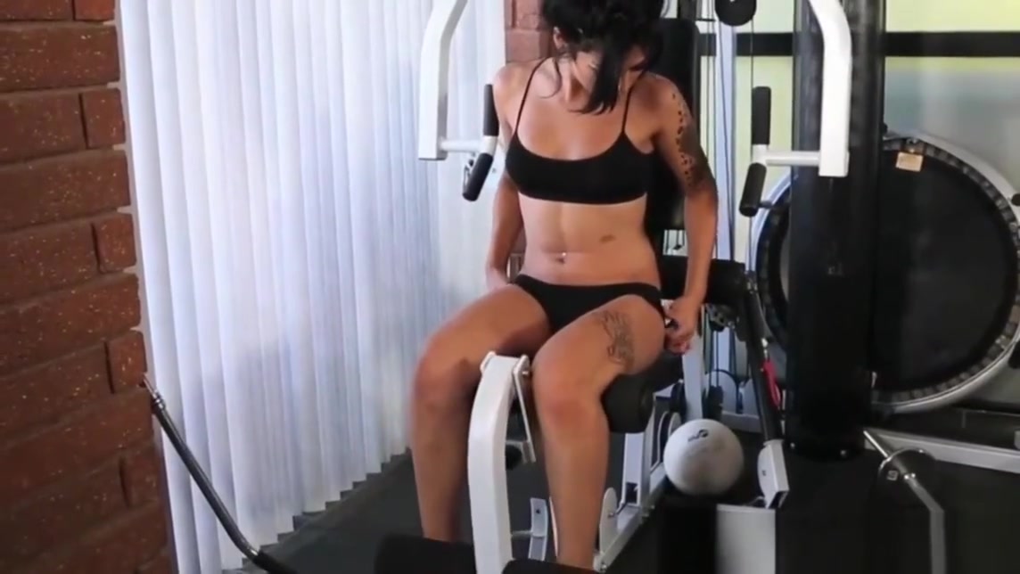 Inked trans babe masturbating after work out