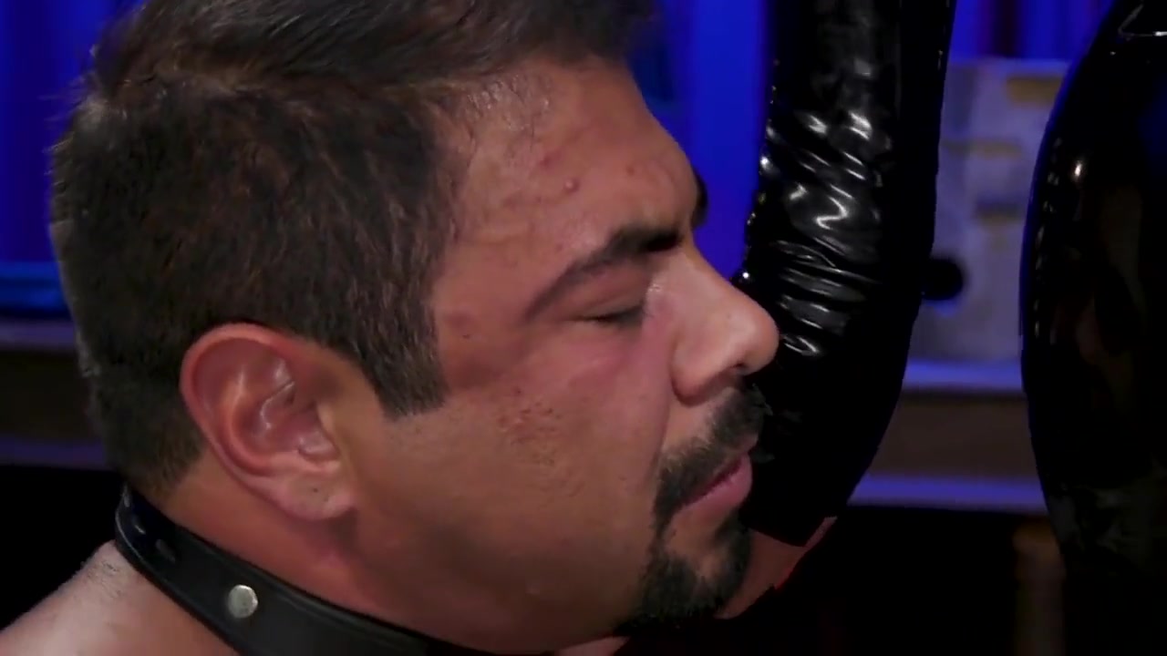 Shemale paddles and fucks muscled slave