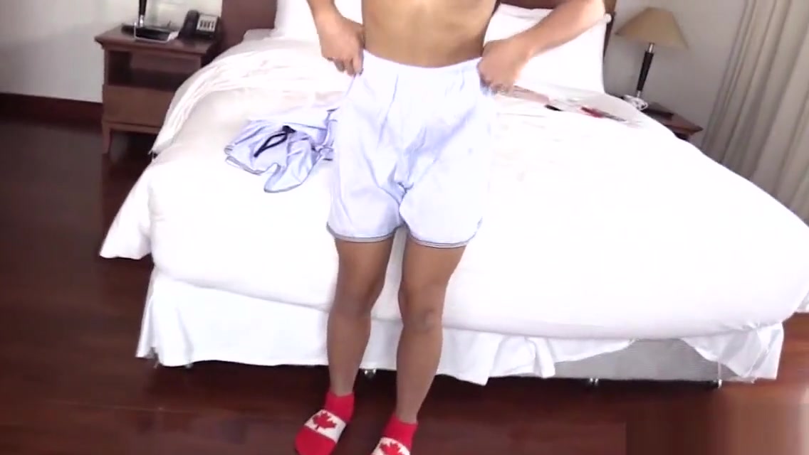 Playful teen 18+ Ladyboy Yo Bareback