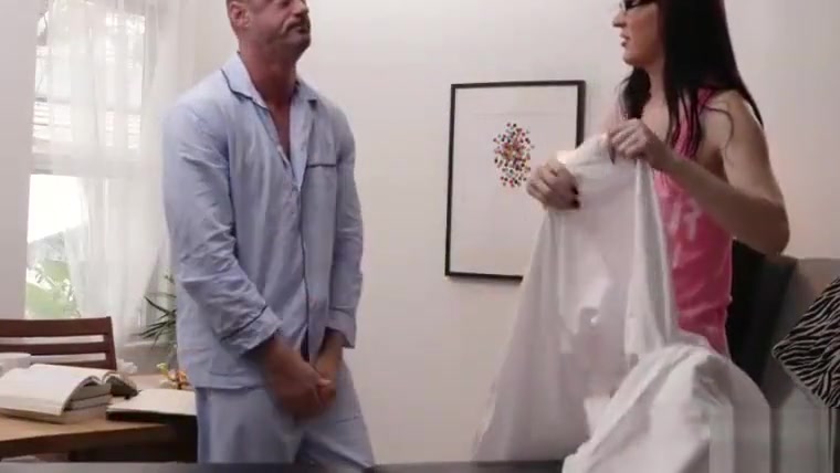 Big ass T-girl Stefani Special blows stud Arclyte cock
