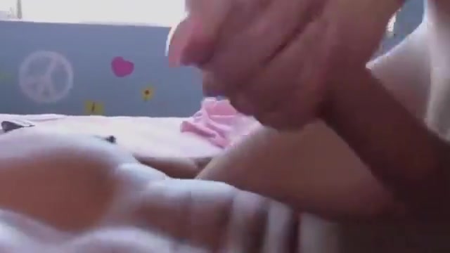 Fabulous TS Kylie icks Gabriels balls