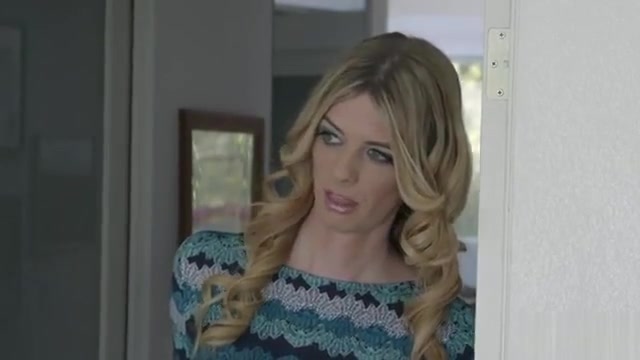 TS babe Mandy fucks stud Mike senseless