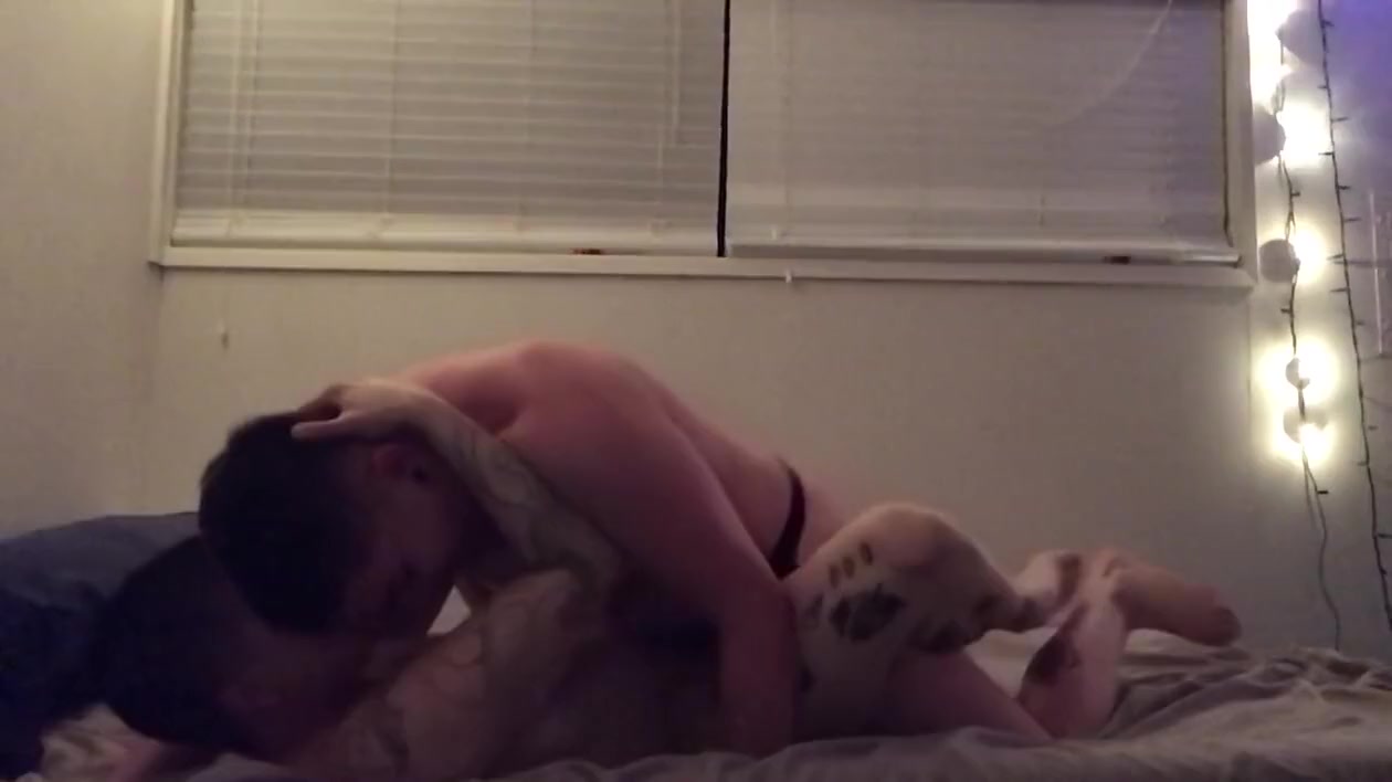 Ftm couple strap on with shaking orgasm
