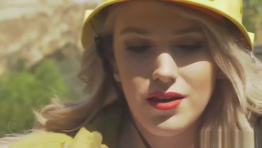 Damn, Aspen Brooks is HOT in her construction uniform!