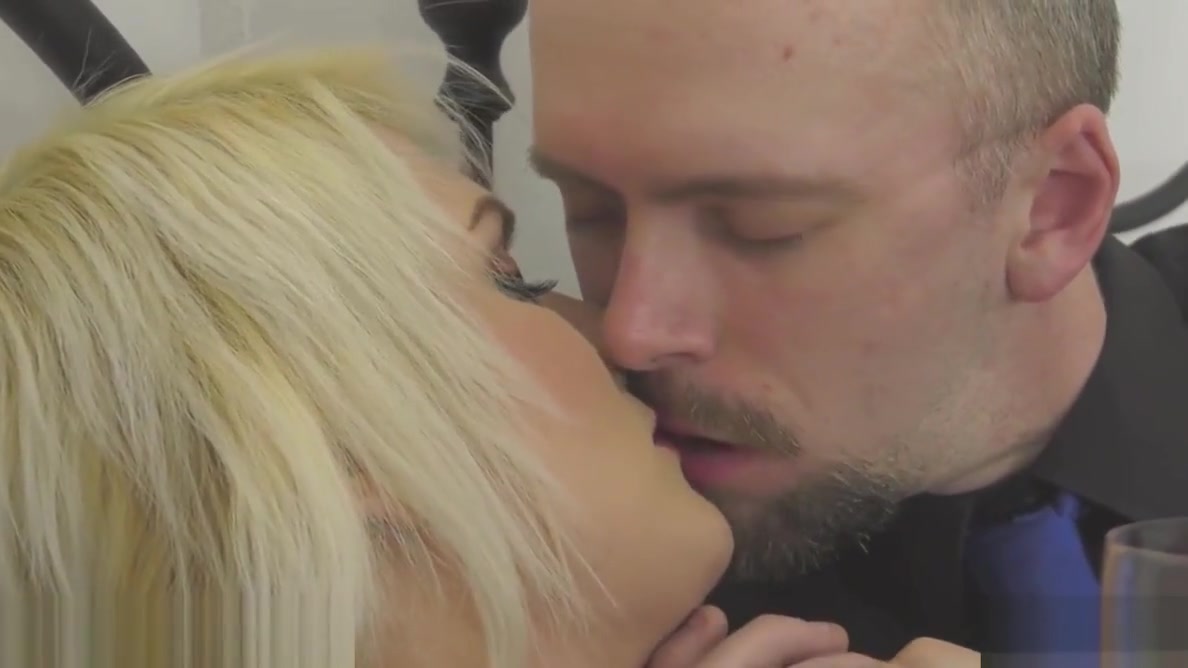 Blonde transgender girl takes one from a white guy