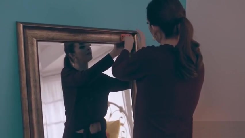 Redhead teen 18+ meets a beautiful shemale through a mirror