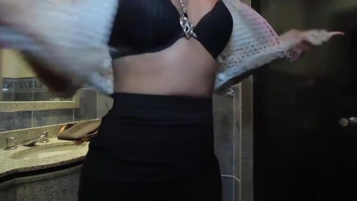 After giving a flawless blow the tranny gets anal tunnelled