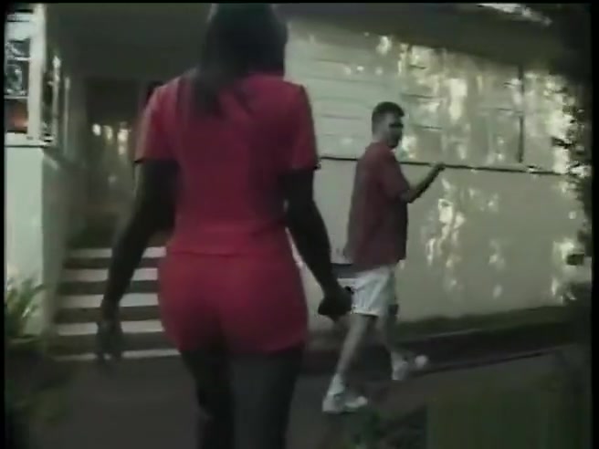 Cute interracial with ebony tranny