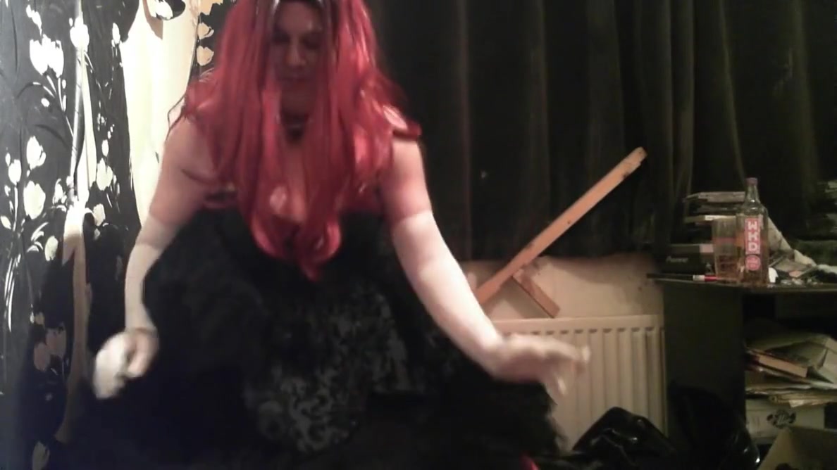 Tink Tol Redheadl Gown And Glove Smoking