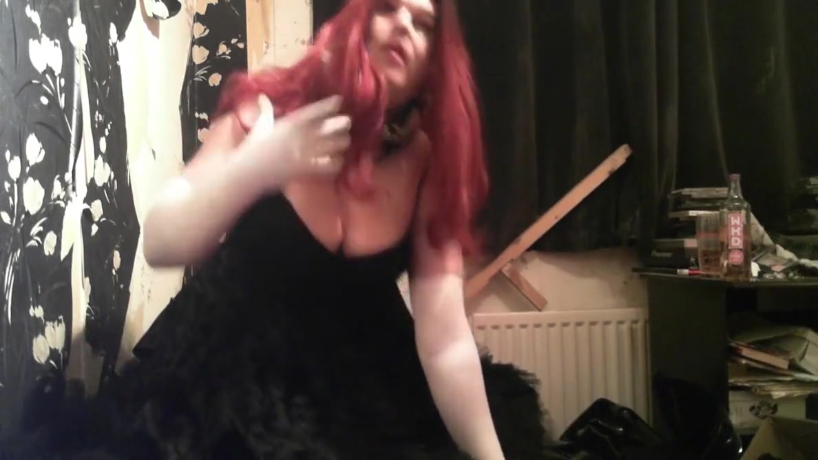 Tink Tol Redheadl Gown And Glove Smoking