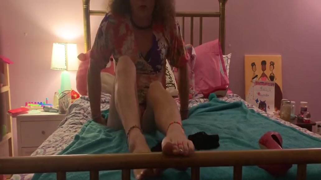 Julie Moon Is Sissyjulie In Fantasy Doll Feet Tease