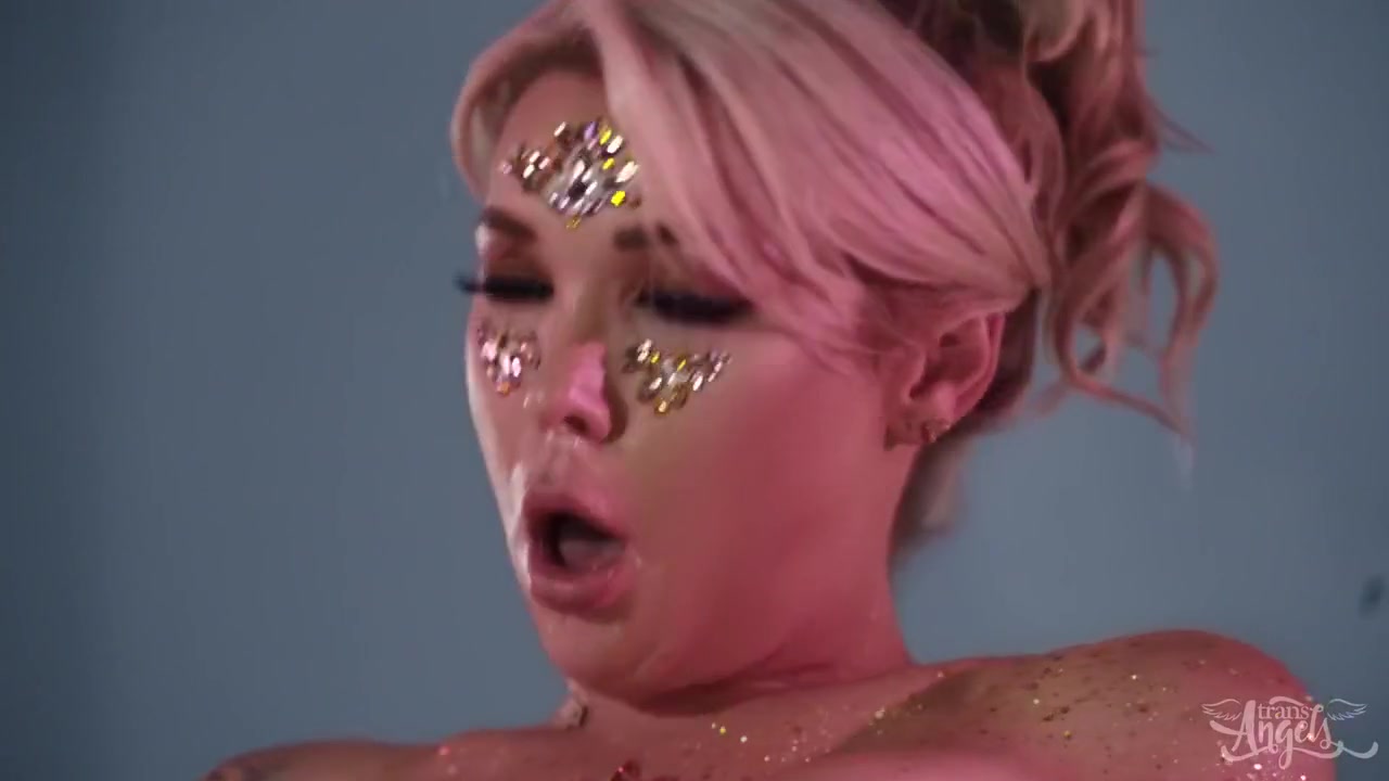 Aubrey Kate - Heaven On Earth