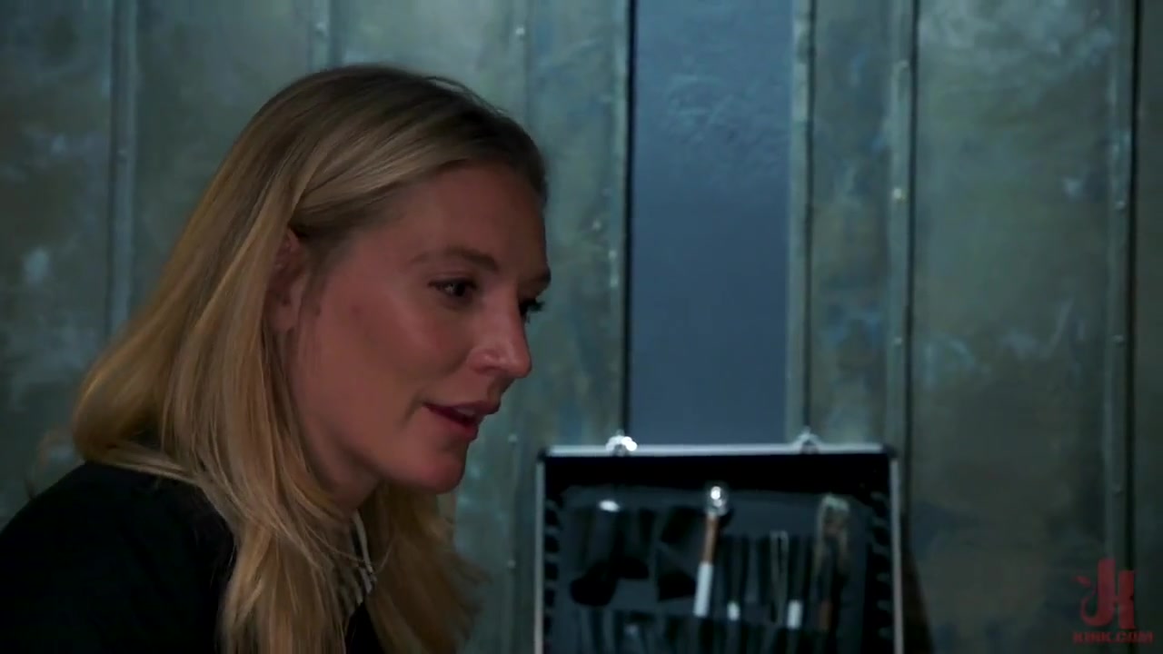 Twisted Intervention: Korra Del Rio Turns The Tables On Mona Wales