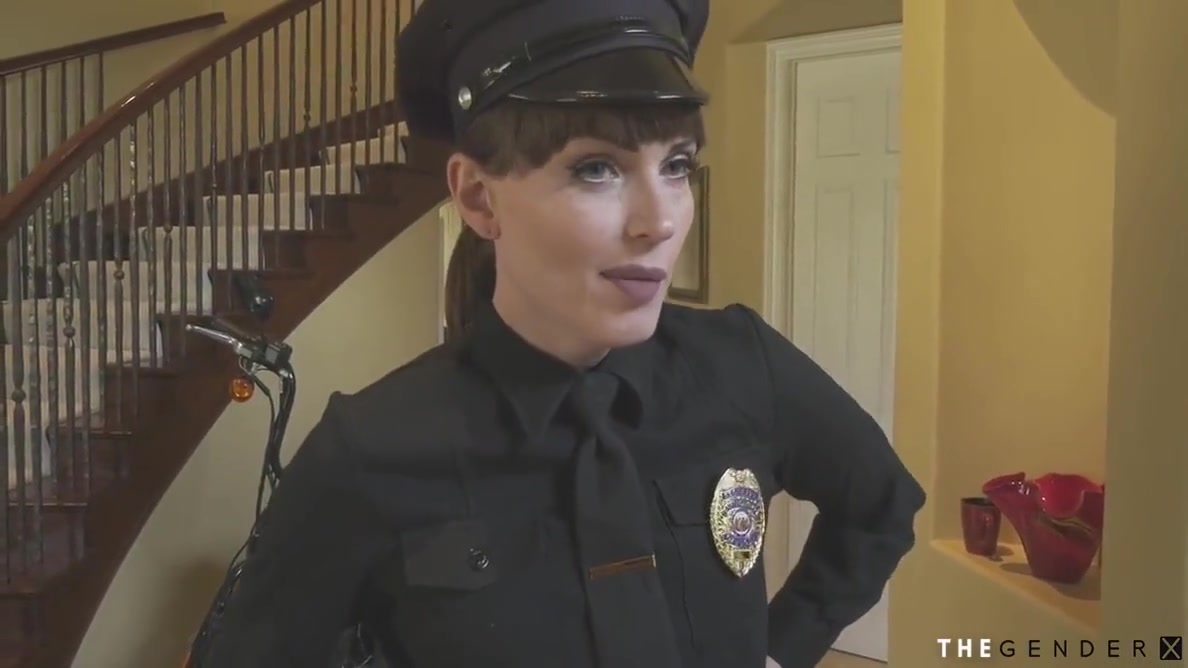 Blueeyed Trans Police Officer Enjoys It Bareback Analsex