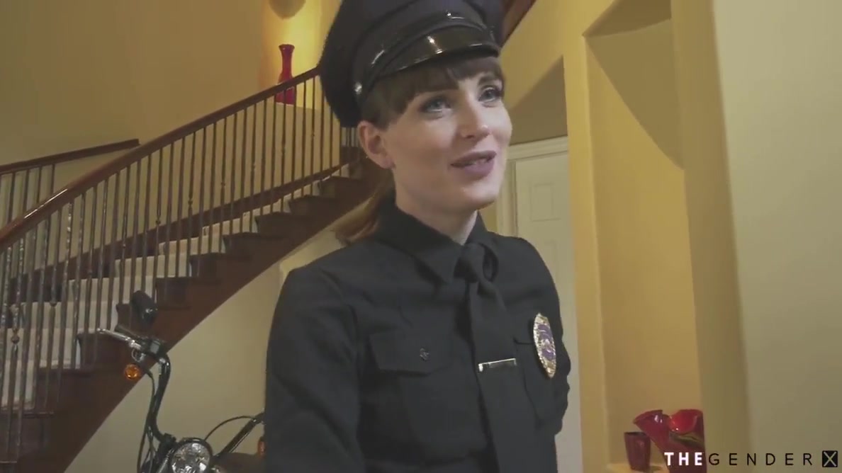 Blueeyed Trans Police Officer Enjoys It Bareback Analsex