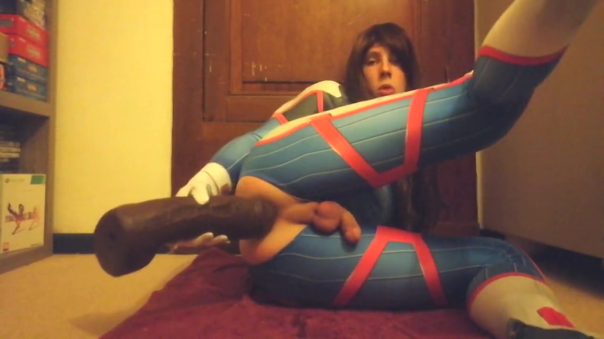 D.va Cums From Huge Black Dildo