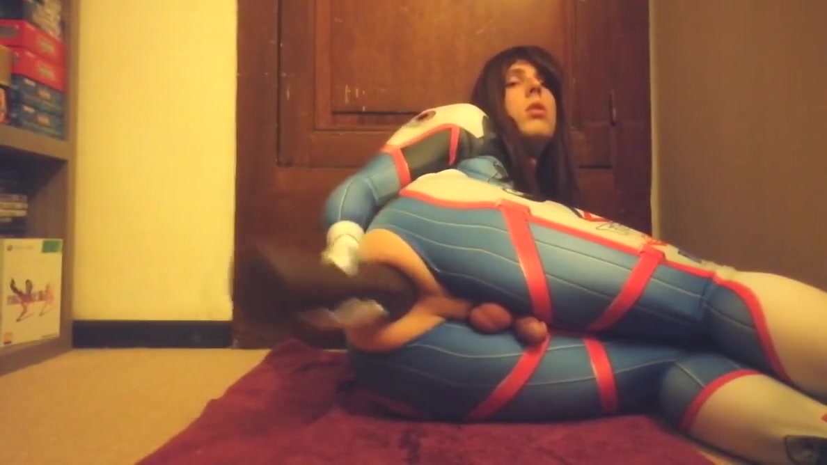 D.va Cums From Huge Black Dildo