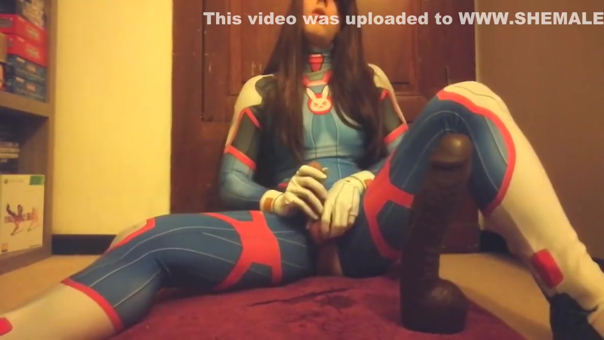 D.va Cums From Huge Black Dildo