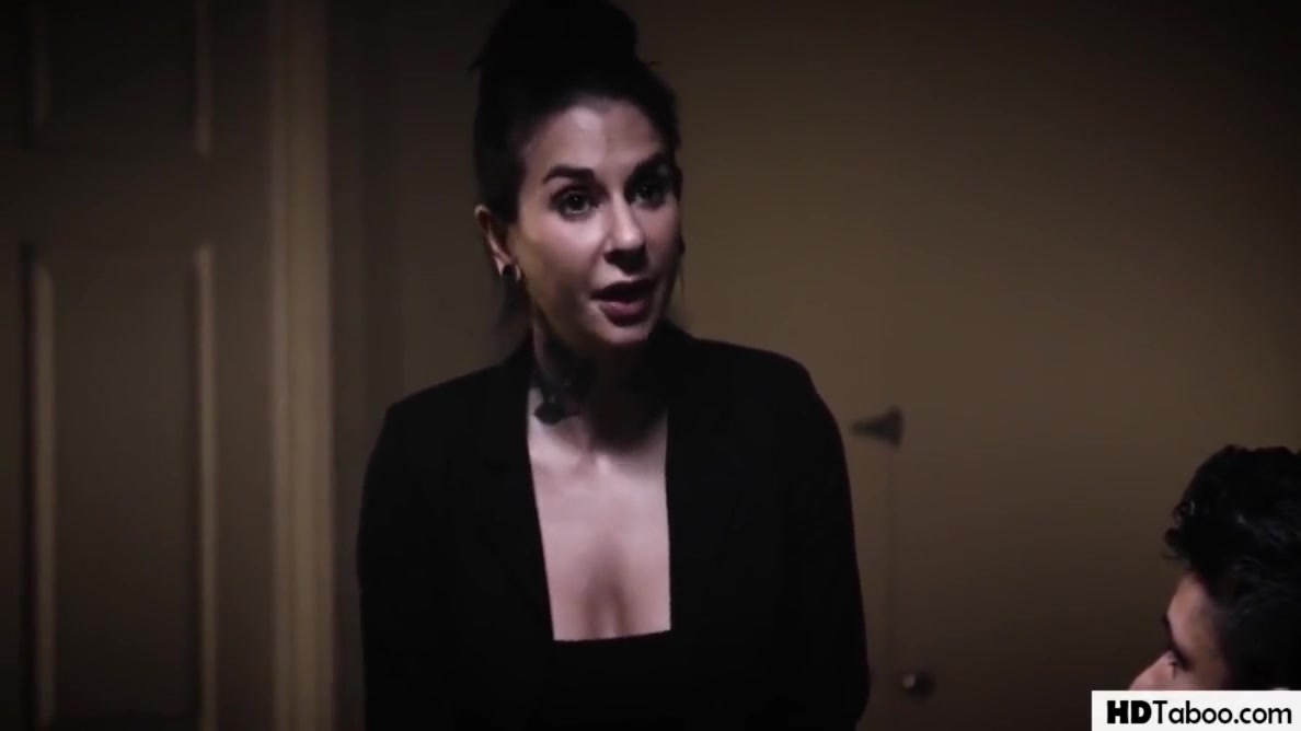 Aubrey Kate - Dirty Minded Trans Woman Having Sex With Widowed Man