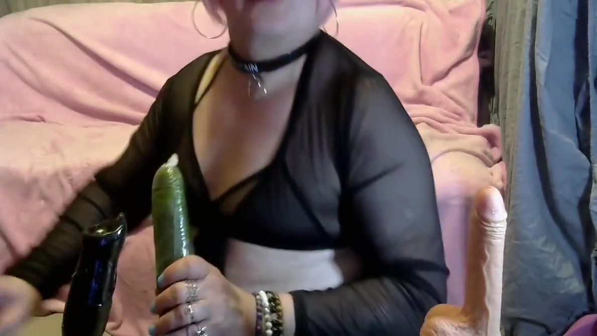 Insertions Pour La Grosse Lope