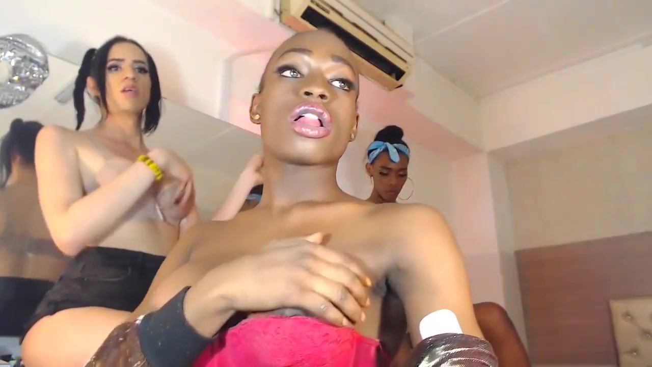 Interracial Threeway Transsexu