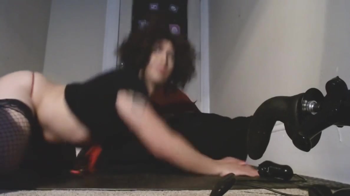 Booty Bumping Sissy Spun Sex Kitten