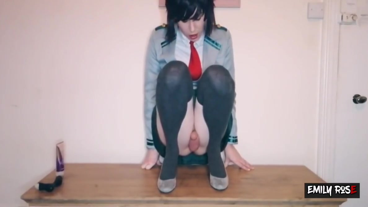 Tgirl Brat Peeing