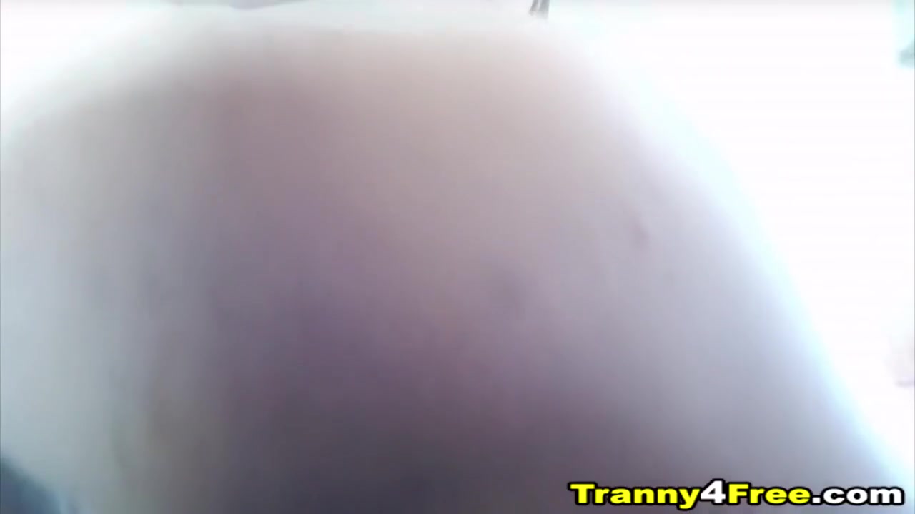 Tattoo Shemale Babe Horny Play