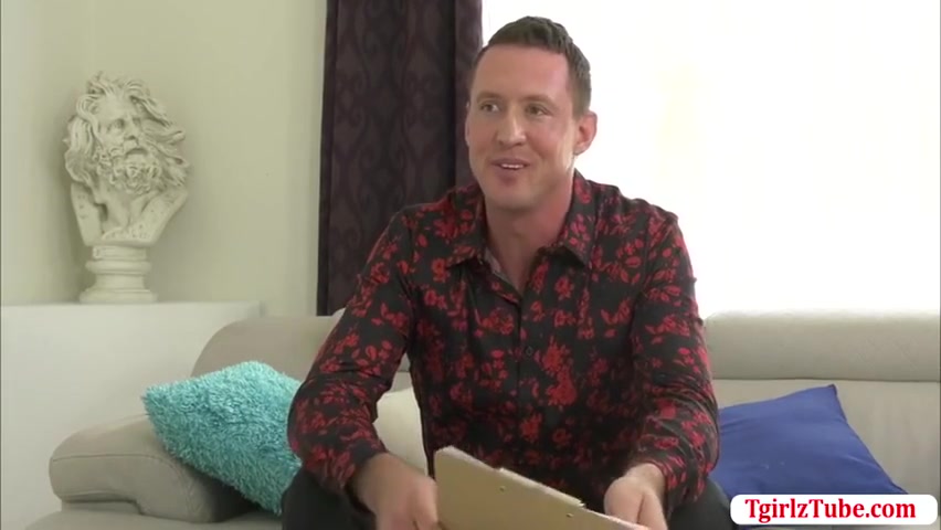 Hot Tbabe Eva Maxim Let Dude Fucks Her Tight Butthole In Doggy
