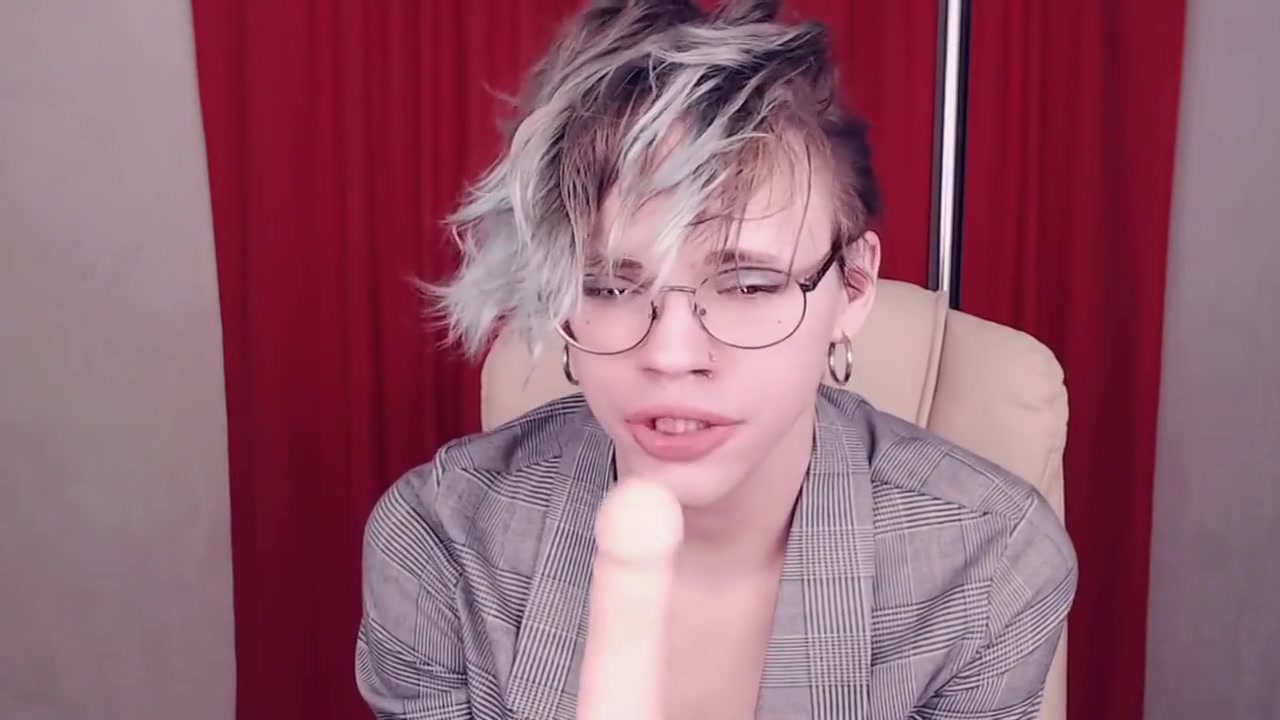 Hot Nonbinary Cam Slut Loves Riding Her Toy Hard For Your Pleasure