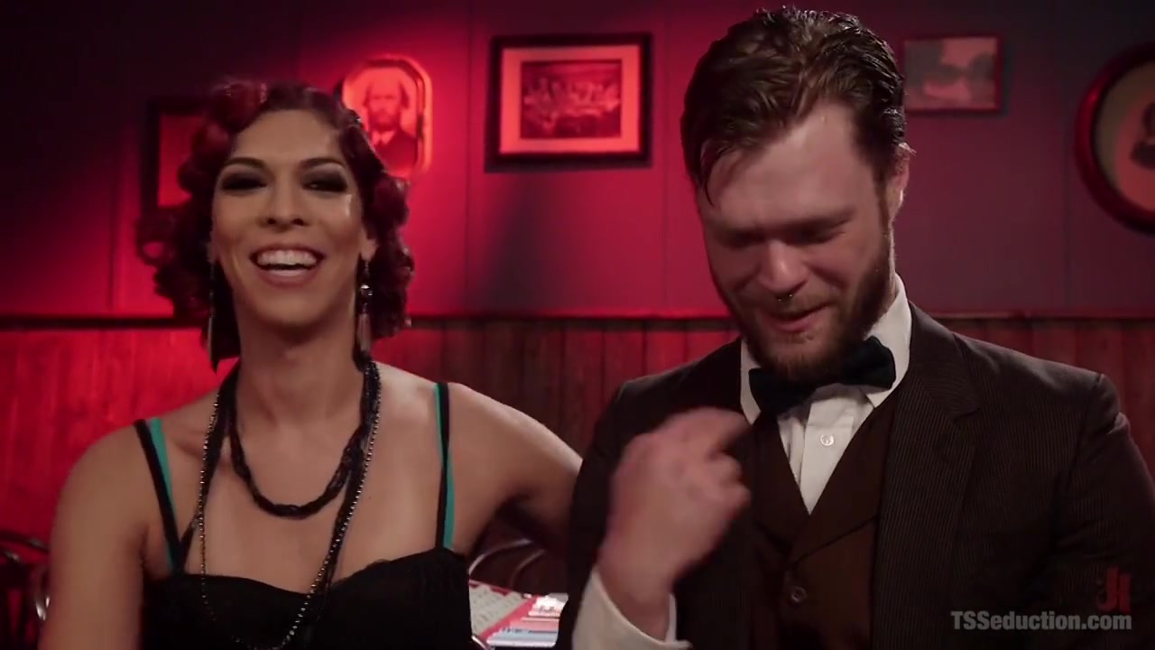 Kendra Sinclair And Mike Panic In Kendra Y Mike