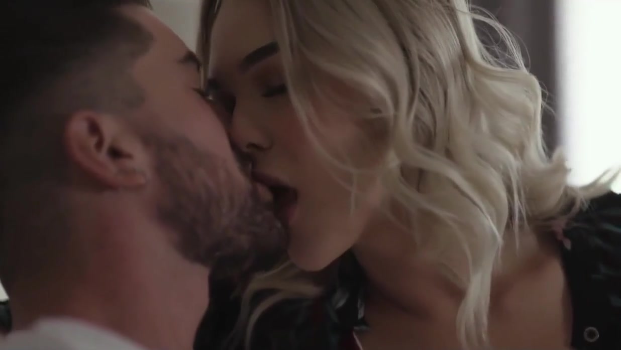 Hot Shemale Fucks Guy - Hot Tranny Fucks Guy