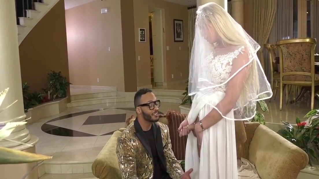 Gorgeous Trans Bride Cheating With Her Ex Lover Bbc