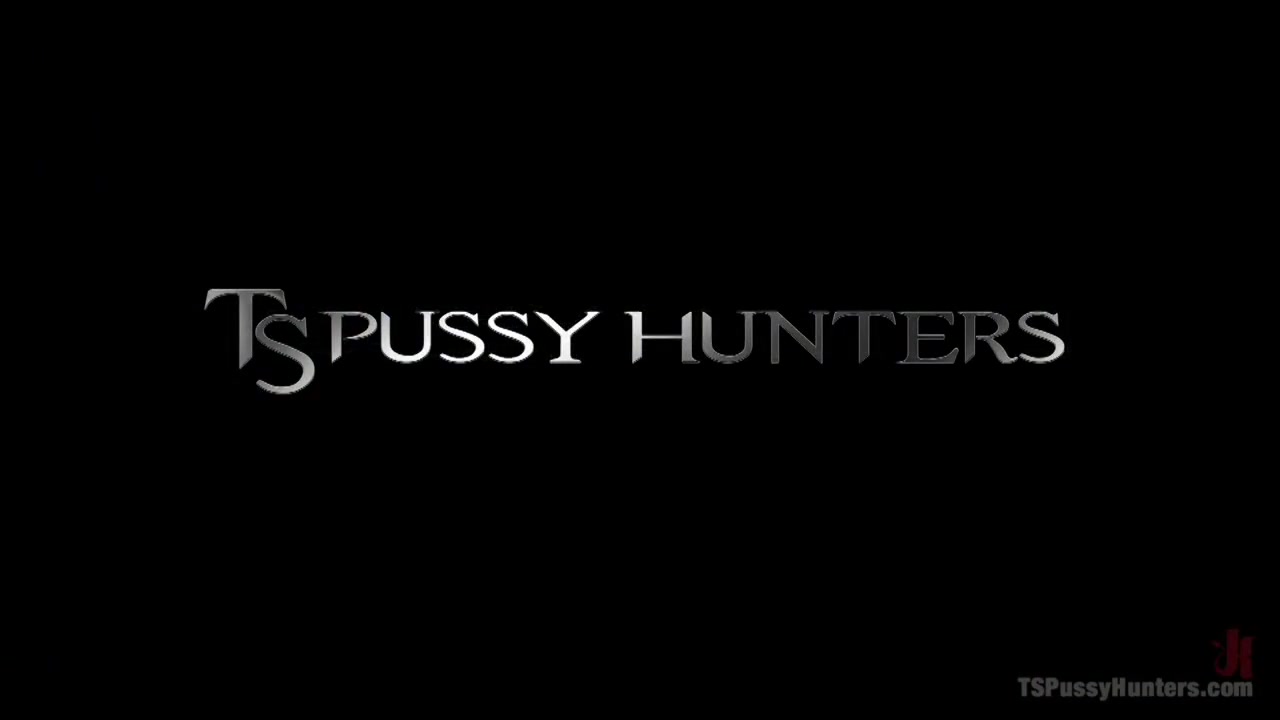 Venus Lux Fucks London River - Shemale Porn