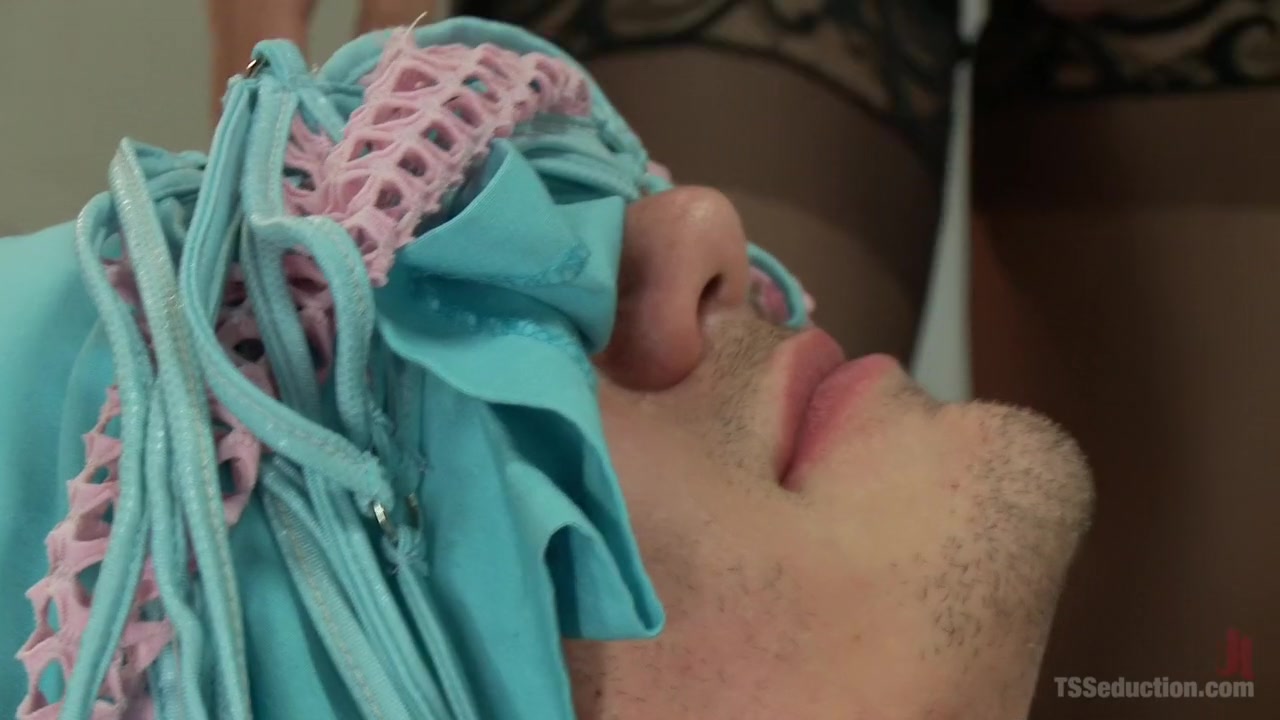 Sexual Identity Experiment: Venus Lux in Hospital Threesome Feature!