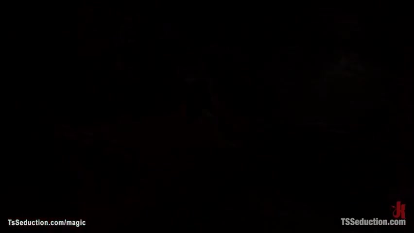 Danni Daniels - Red Light District Ts Fucking Couple