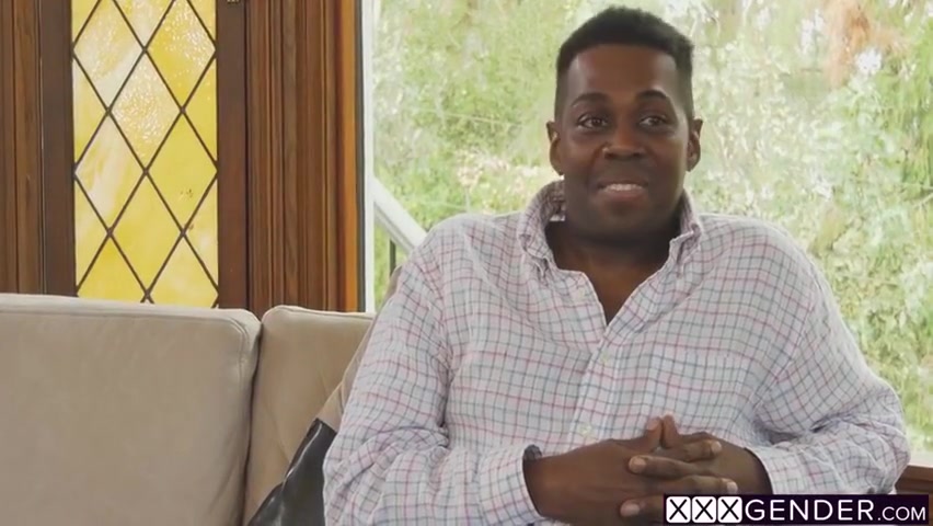 Dirty Black House Seller Fucked Horny Shemale In Tight Asshole With Alexa Scout