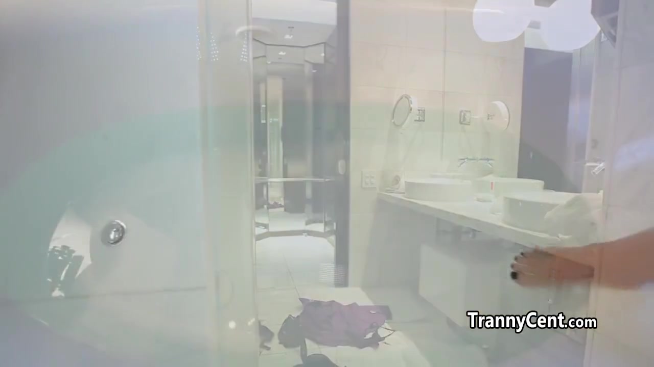 Dude Enjoyed Blowing Tranny Small Dick