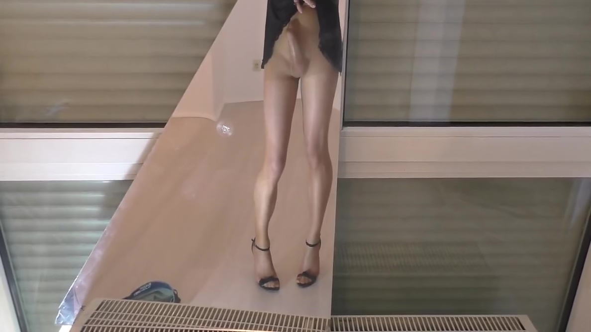 Big Cock In Pantyhose