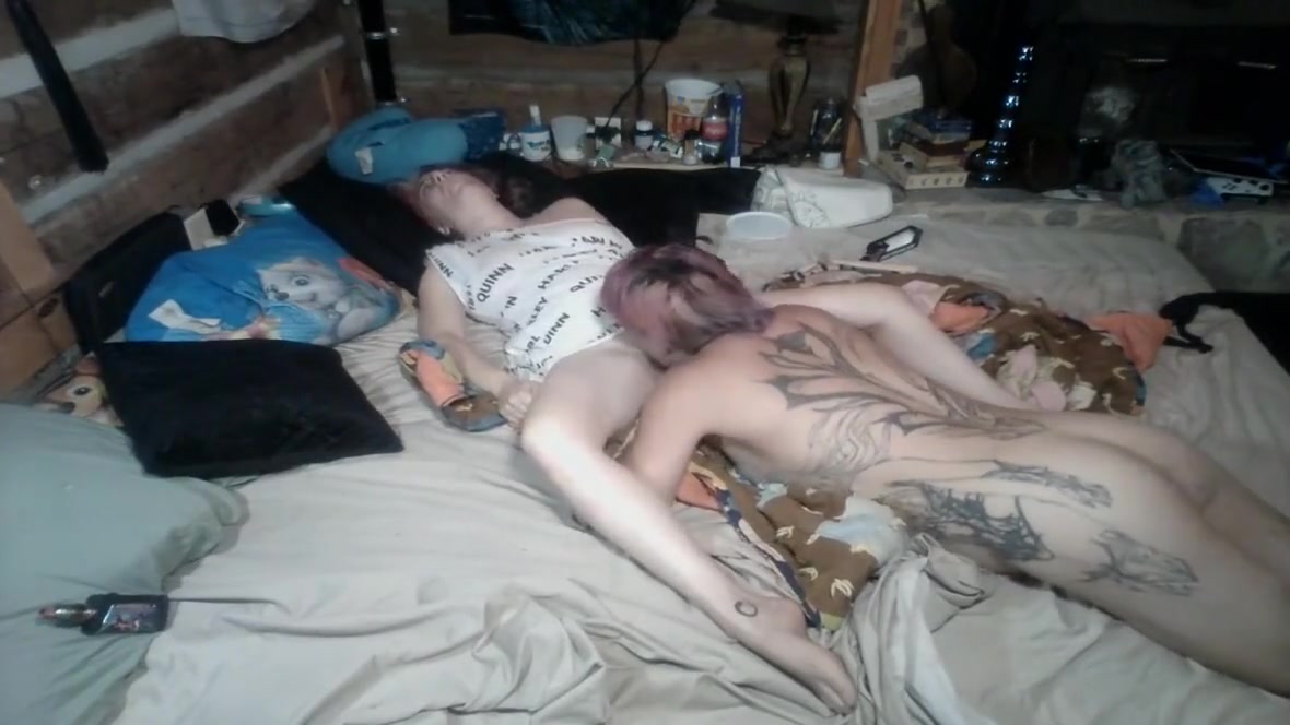 Translesbian 3way Girlfriends Having Kinky Lustful Groupsex