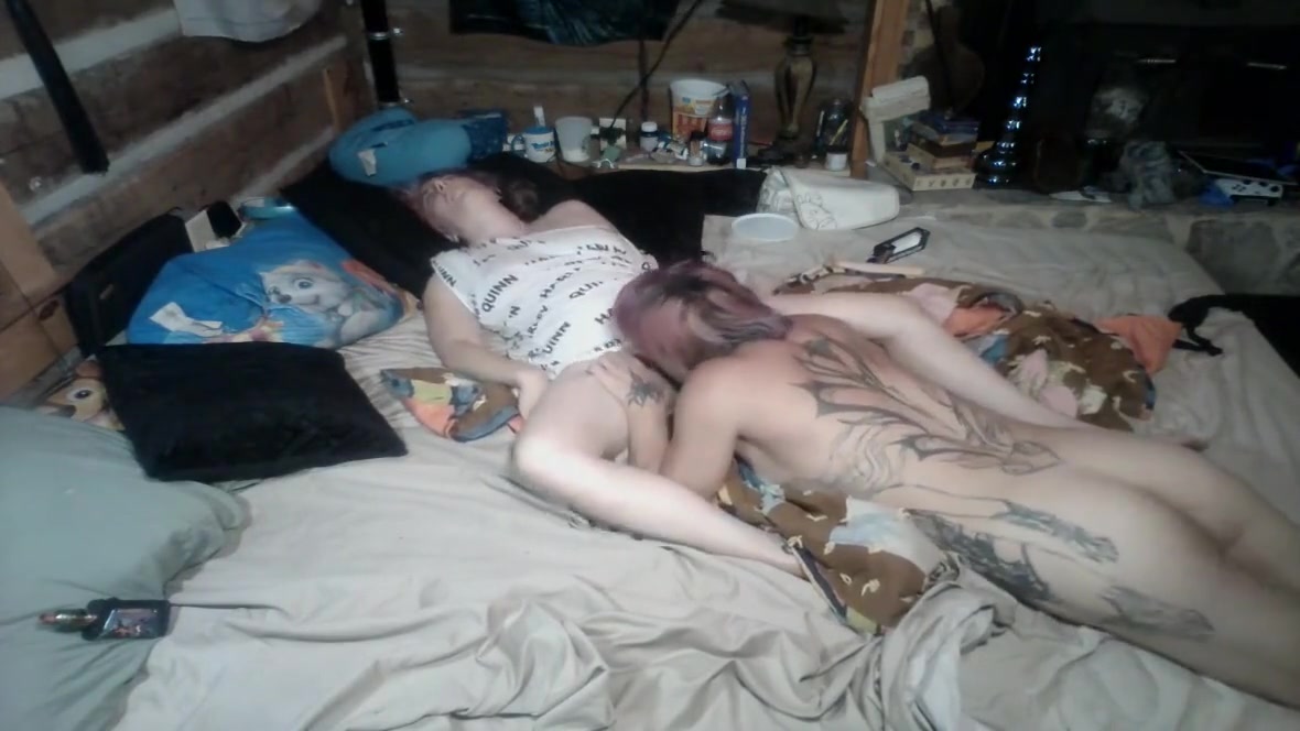 Translesbian 3way Girlfriends Having Kinky Lustful Groupsex