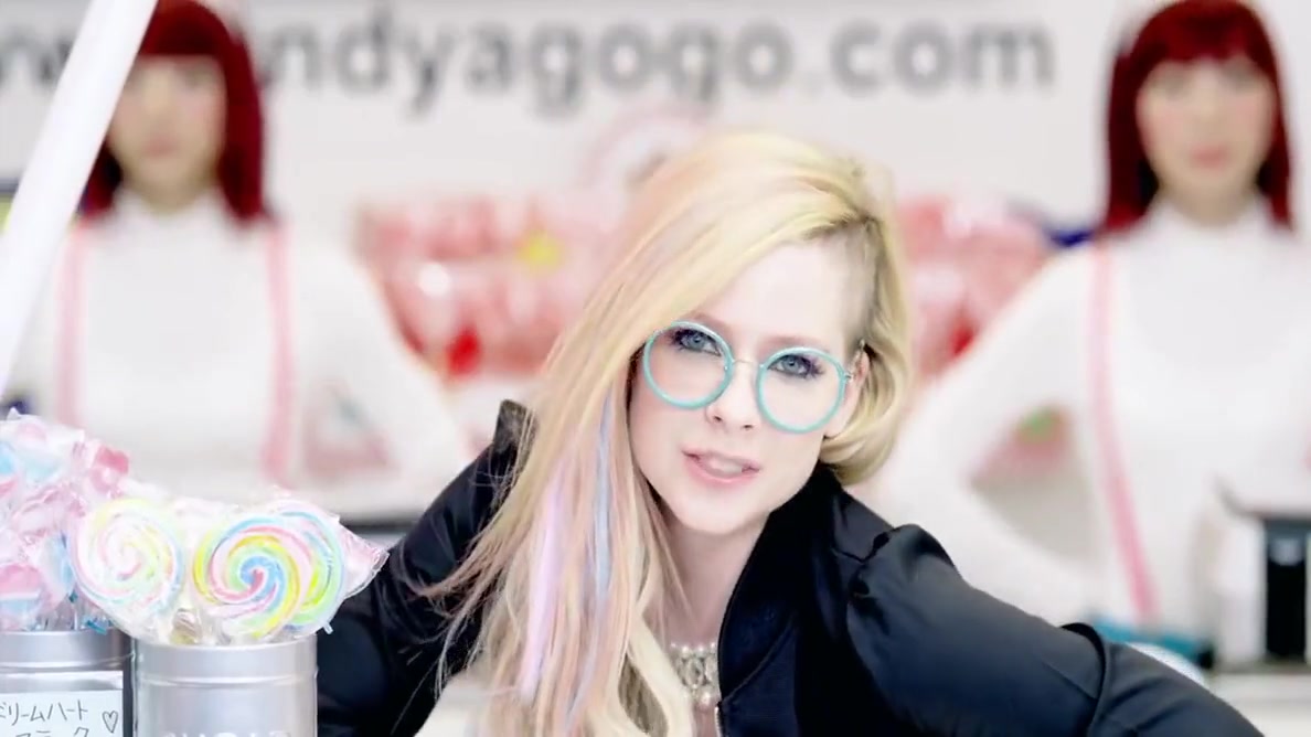 Avril Lavigne In Hello Kitty Shemale Pmv