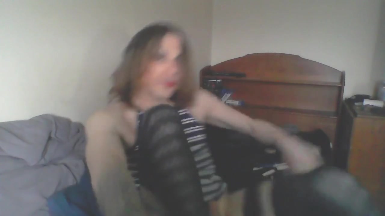 Mattie Masterbating To Trans-porn And Fucking Her Self With A Dildo