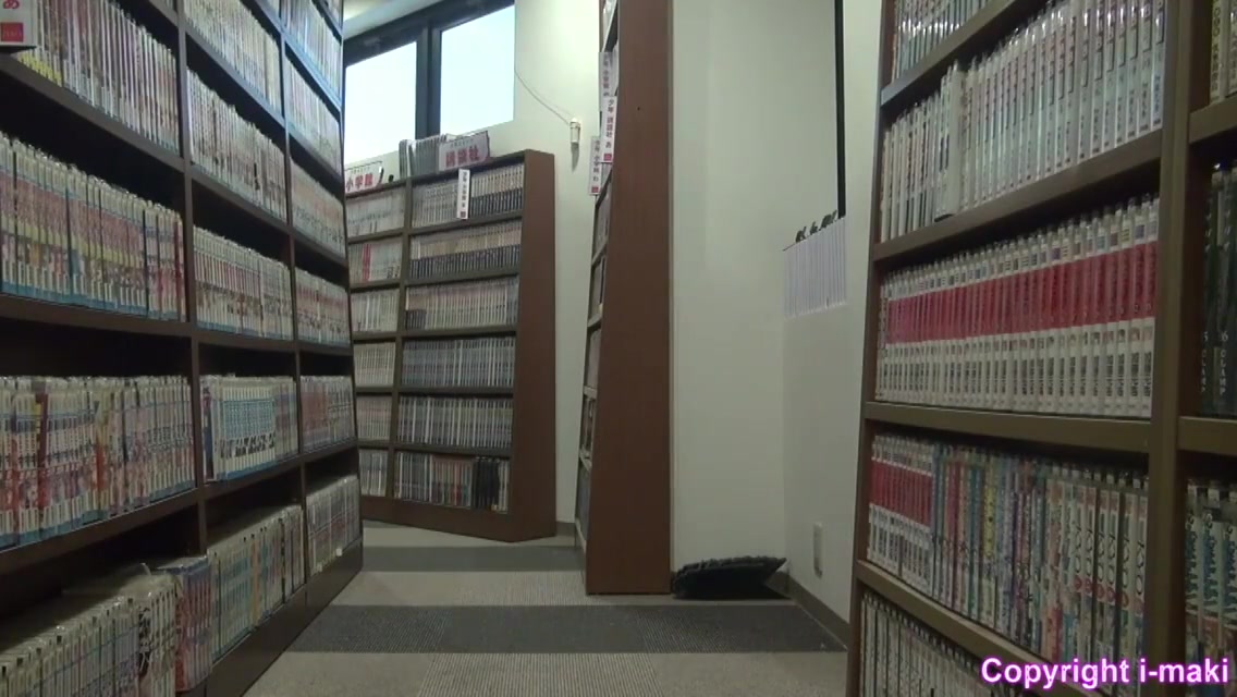 Cd Ijuin Maki In A Book Corner With A Guy 25 Min