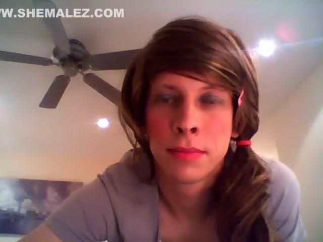 Shemale Pantieska wears sanitary pads