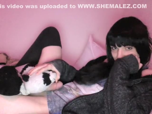 Sexy Brunette Trans Girl Enjoys Sucking And Being Sucked By Herself