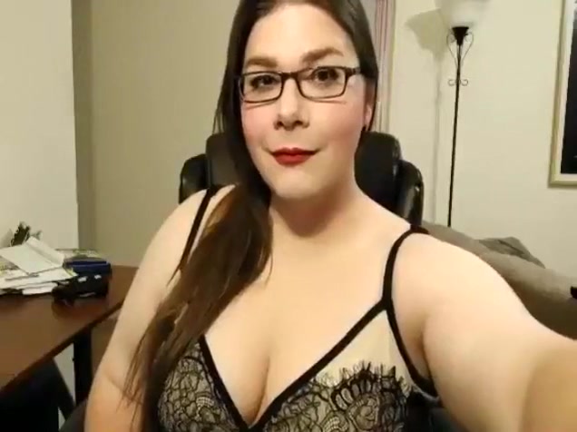 Cute BBW Tranny on Cam